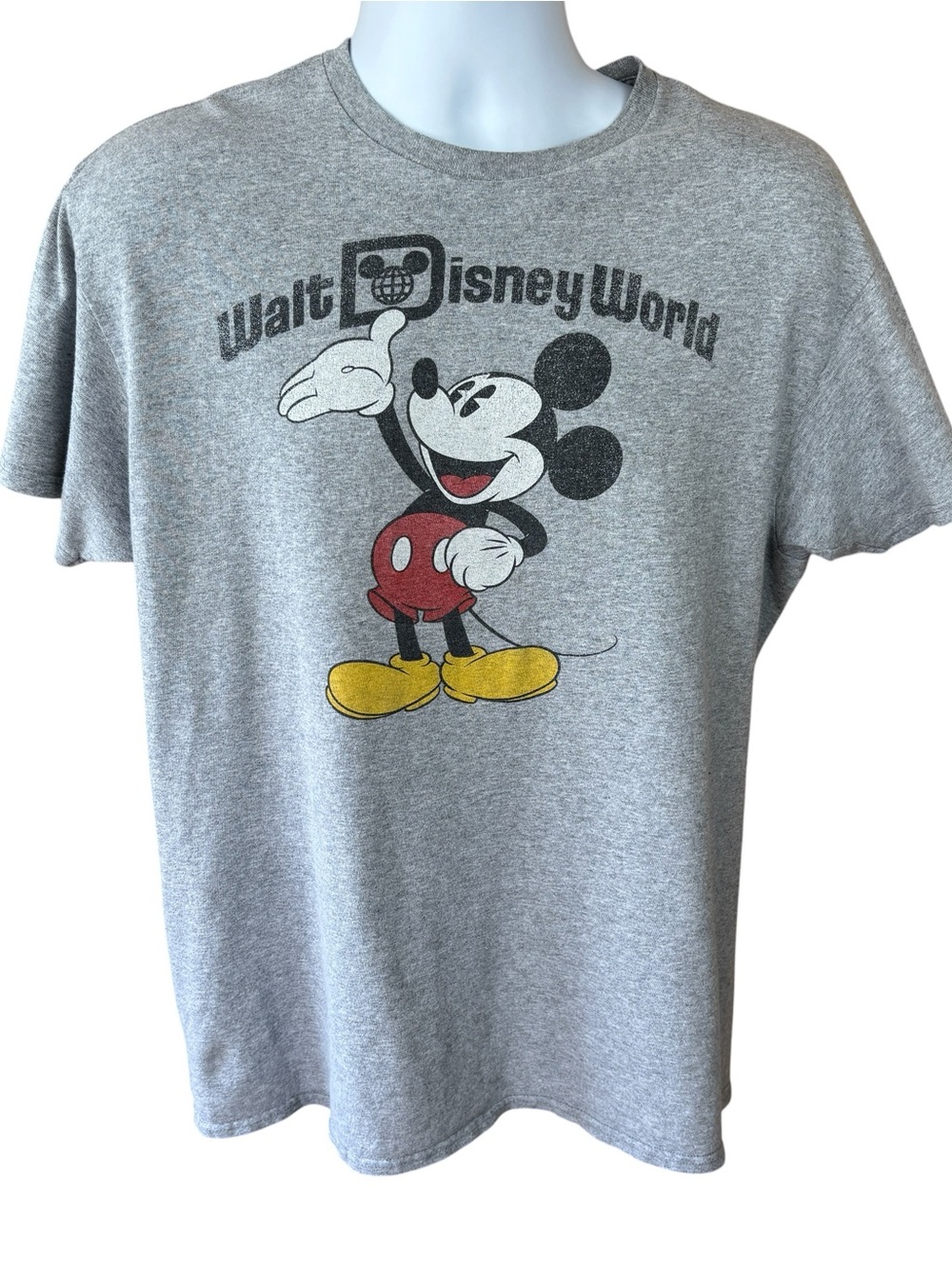 Disney Mickey Mouse t-shirt, size Large, Disney Parks, casual, summer, beach